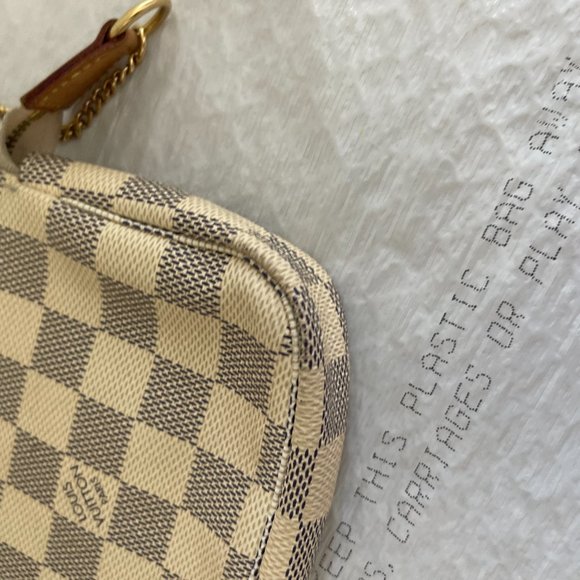 LOUIS VUITTON Damier Azur Mini Pochette Accessoires White - Picture 9 of 15
